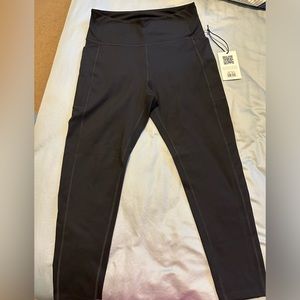 black legging with side pockets on both side! Great quality.